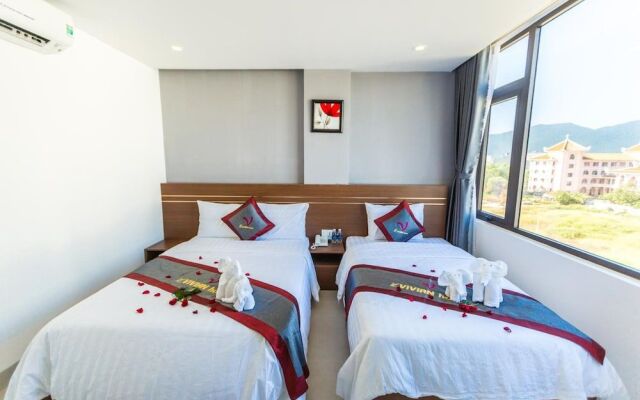 Vivian Hotel
