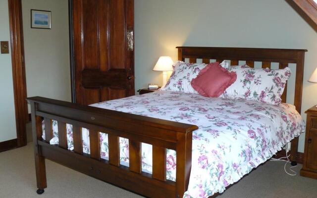 Oak Lodge