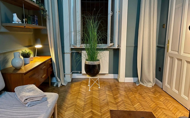 Lovely Vintage Budapest Studio