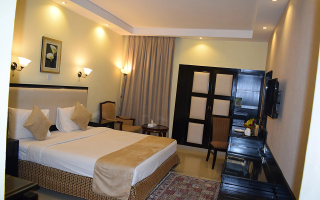 Palm Beach Hotel