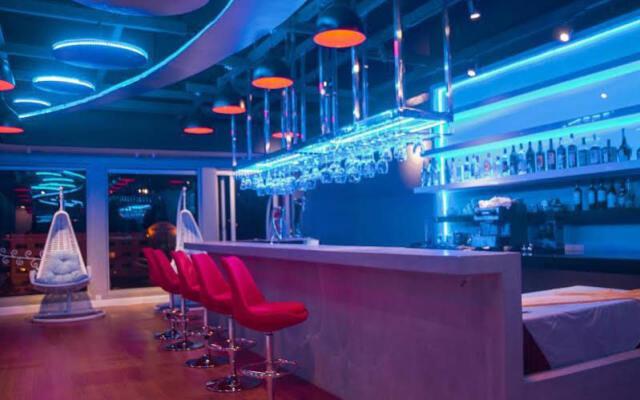 Busaba Suite @ OC Boutique