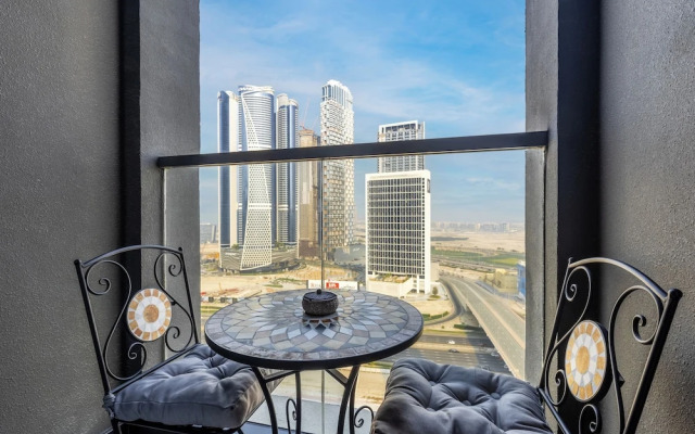 Waves - Sophisticated Studio Living in Business Bay, Dubai