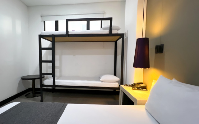 Hotel 47 Medellin Street