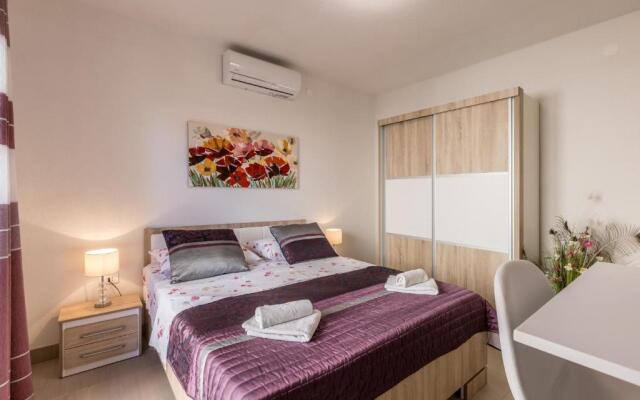 APARTMENTS Petra studio