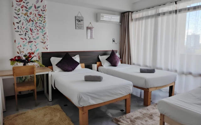Natol Homestay-Riverbank Suites High Rise City Centre – Guest Rooms – Kuching