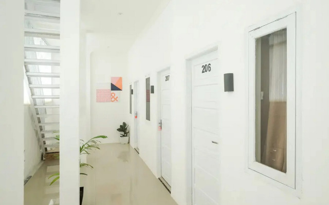 RedDoorz Plus @ Lovina Inn Tonrangeng River Side