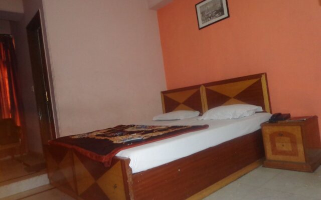 Hotel Metro City