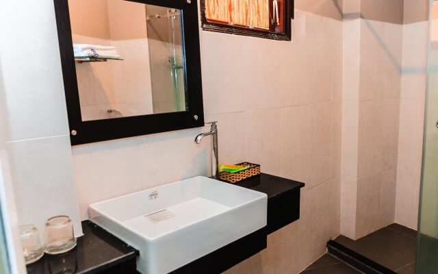 Cosmos Hotel Nha Trang
