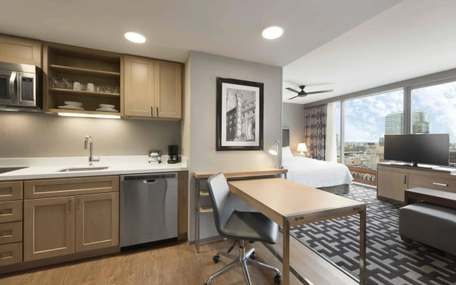 Homewood Suites by Hilton Chicago West Loop Fulton Mkt Area