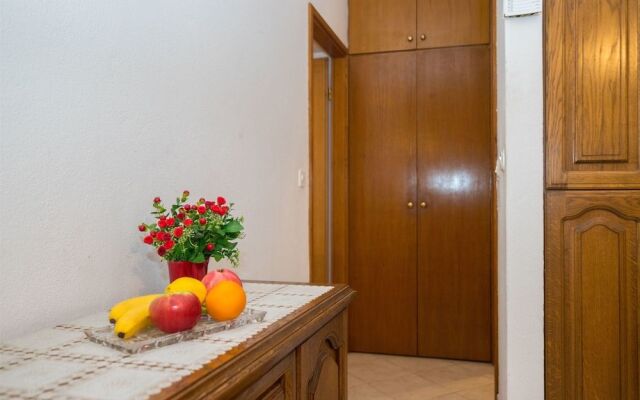 Apartments and Room Nevenka