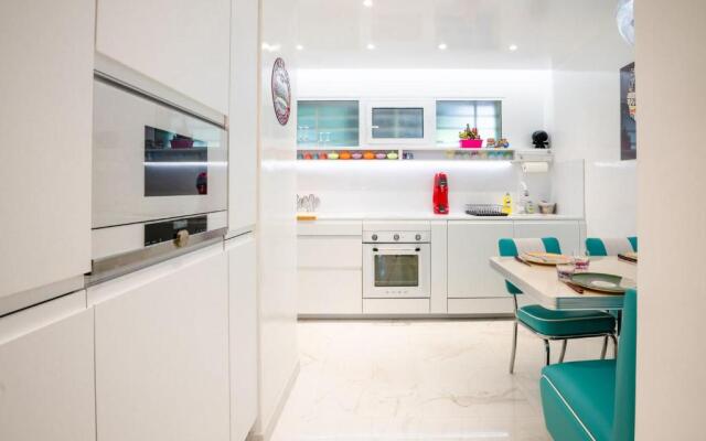 SERRENDY 100m APARTMENT TERRACE VIEW OF THE SEA SWIMMING POOL