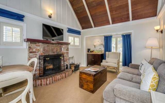 Lamp Lighter Inn & Sunset House Suites