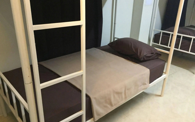 Red Boutique Hostel
