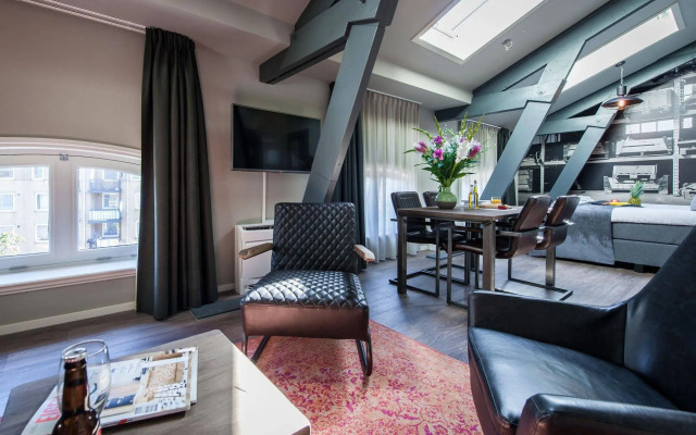YAYS Amsterdam Maritime by Numa