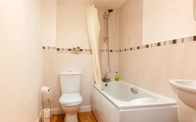 KVM - Peacock Apartment