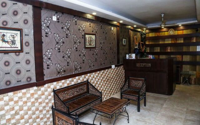 OYO 15248 Hotel Shreemaa