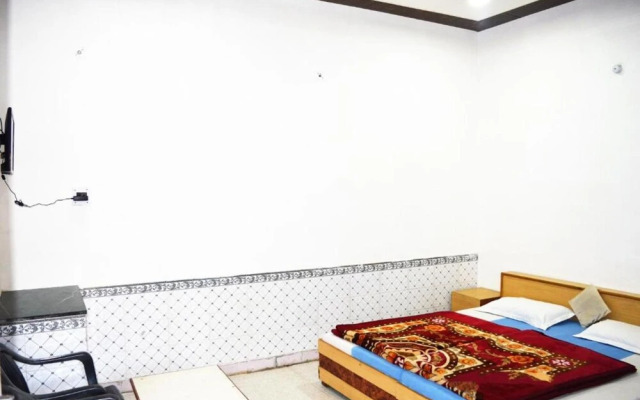 Hotel Goverdhan Tourist Complex