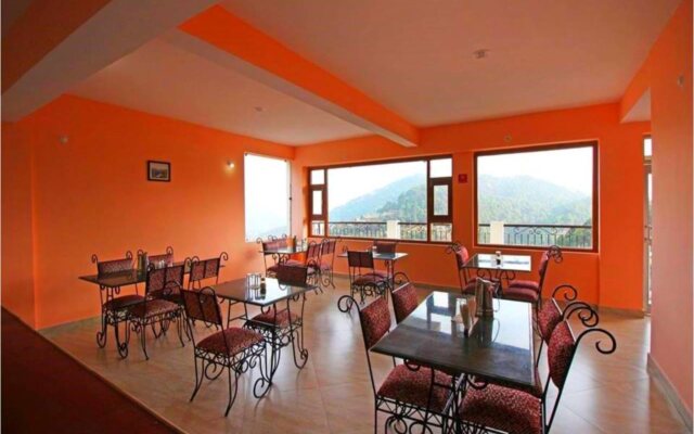 Hotel Avlokan - Near Kainchi Dham Mandir