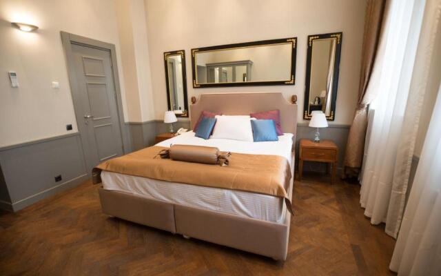 Seven Rooms Boutique Hotel