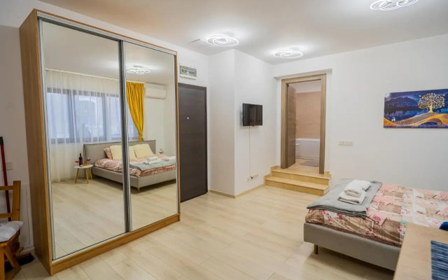 Queen Elizabeth, Ultracentral, Free Parking & AC