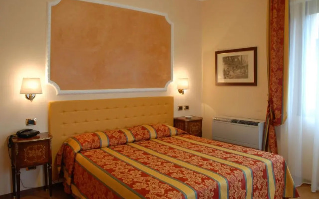Hotel Mondial