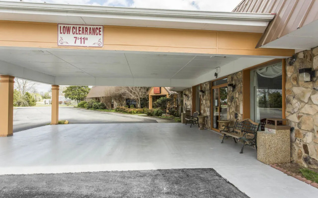 OYO Hotel Sweetwater TN West