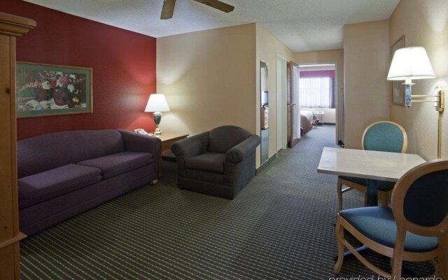 GrandStay Hotel & Suites Stillwater