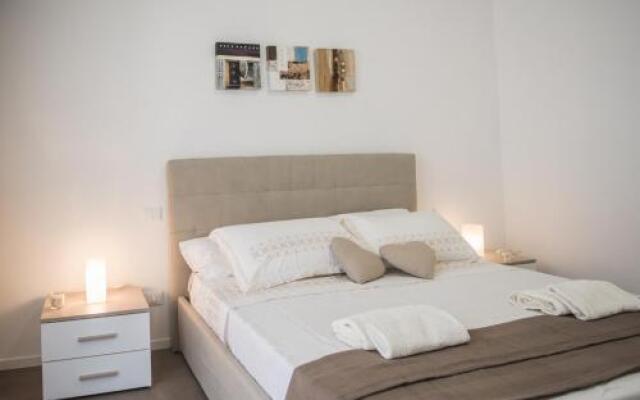 Parini Flat