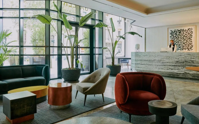 Gallery Hotel
