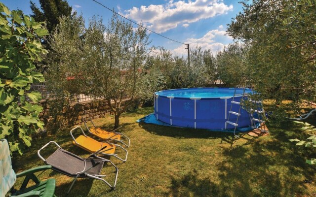 Stunning Home in Smarje With Wifi and 2 Bedrooms