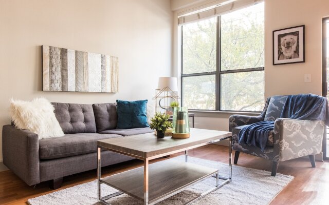 1 BR Apt near Dining Shopping Nightlife by Frontdesk