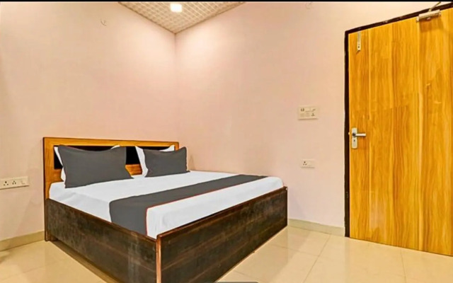 Qotel Hotel Peeragarhi
