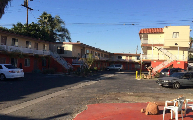 Long Beach Motel