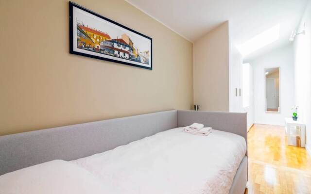 Classy Milanese Stay near Sforza Castle