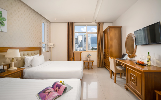 Royal Family Hotel Da Nang – Guest Rooms – Da Nang