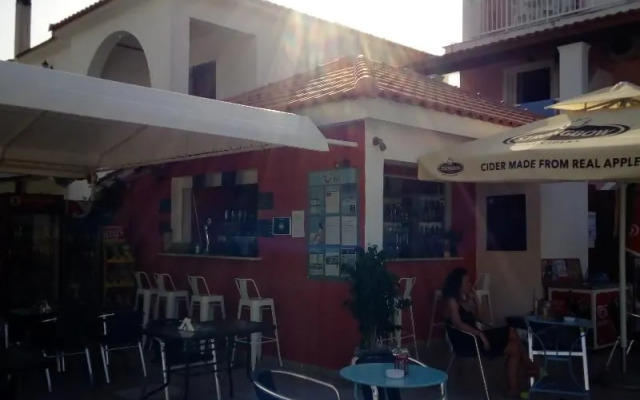 Giannis Studios Alykes