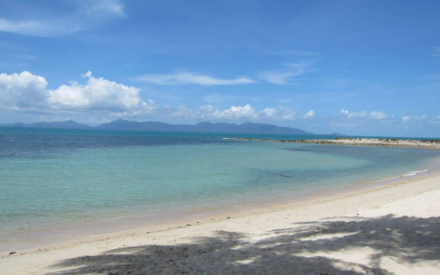 Villa Chok in beachfront villa resort