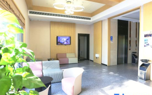 Elan Hotel
