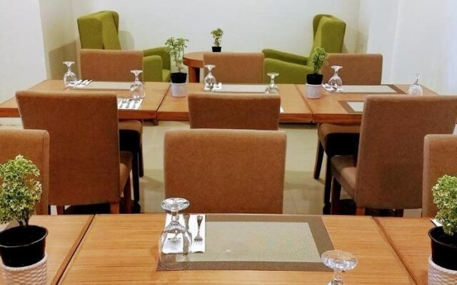 Top Star Hotel Oton