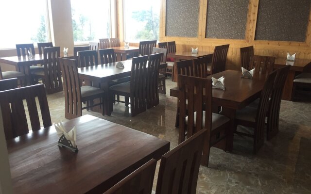 Ahr Hotel Radha Residency