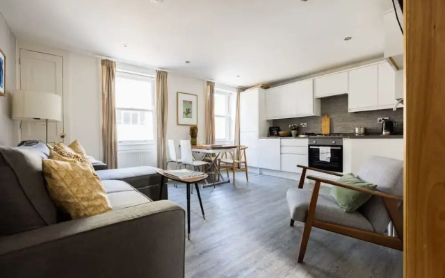 Modern Duplex Near Oxford Street
