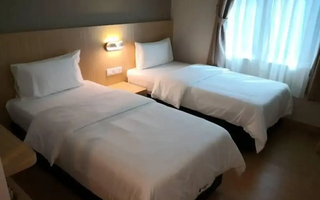Walk In Hotel