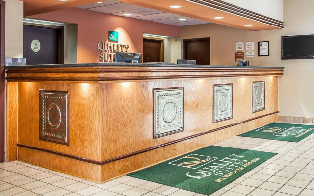 Quality Suites Milwaukee Airport