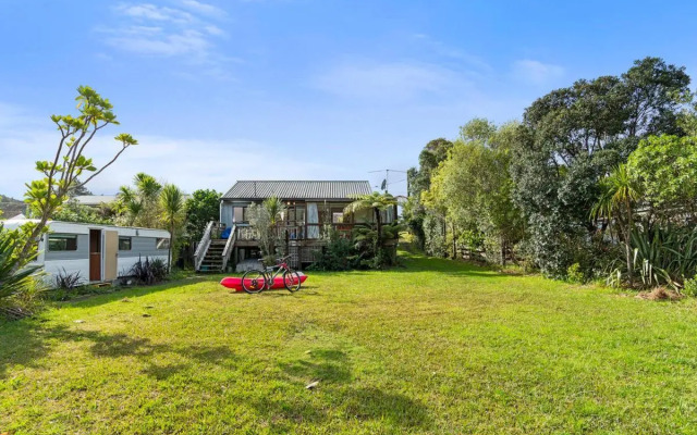 Riverview Retreat - Cooks Beach Holiday Home