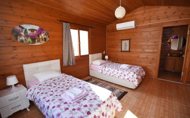 Villa Belize 1 by Helaltatilvillari