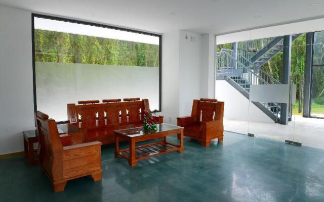 Lang Noi Tan Lap Hotel