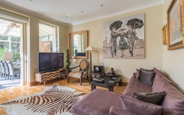 Designer Chelsea Family Home with Garden