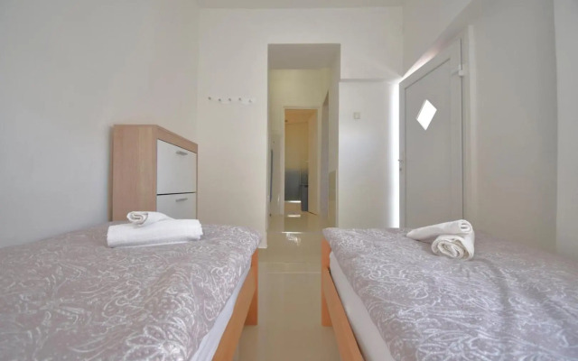 City Centre Apartment with terrace 2