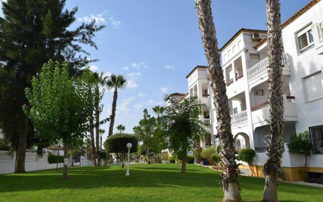 Beautiful 2 Bed Apartment In Villamartin