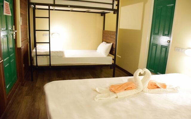 Matchanu River Hostel Bangkok